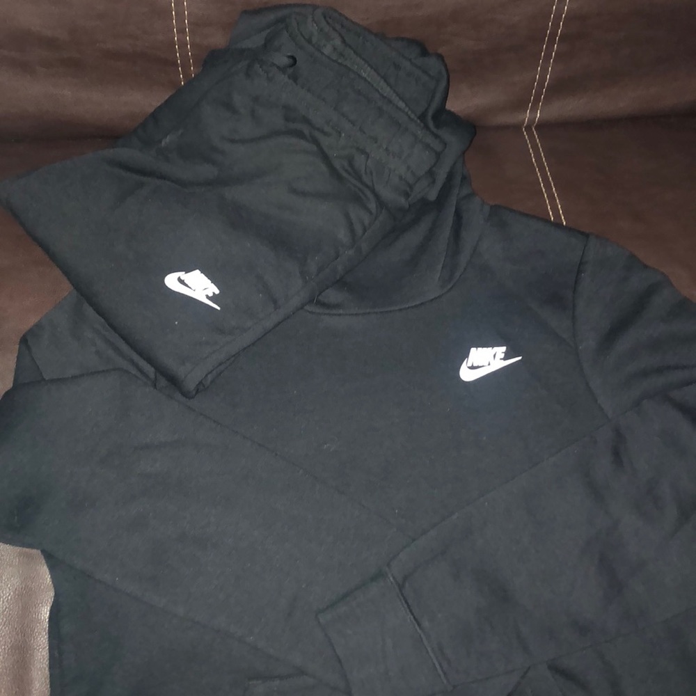 Nike hoodie/matching sweats set